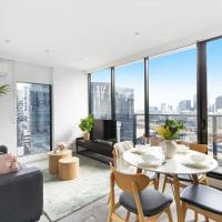 An Amazing 2BR Apt with City Views in Southbank