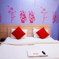 Roomshala 002 Rose Residency Near Yashobhoomi, hotel in Dwarka, New Delhi