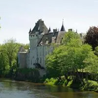 Château de La Tour en Brenne, hotel u gradu Rivarennes