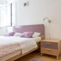 Apartments Lila, hotel di Cres