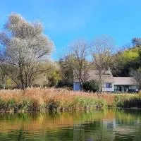 Kökényház vendégház: Kötcse şehrinde bir otel