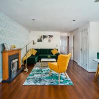 Cherish Stays spacious & amazing 3 Bed House in Hayes & Heathrow, hotel u četvrti Hayes, West Drayton