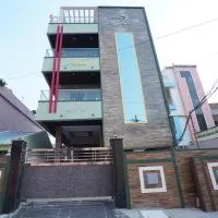 Katyayani Serenity - Your Premium Homestay, hotel u gradu Badračalam