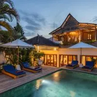 5 Bedroom Entire Villa in Berawa Canggu, hotel v destinácii Dalung