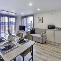Modern and Bright 2 Bed Apartment in Ashford