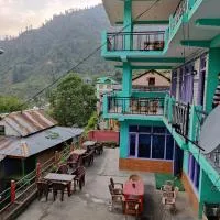 Sunset Inn tosh, готель у місті Tosh