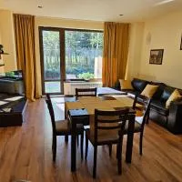TERRA KOMPLEX D3 - Private apartment - Golf, Skiing & SPA, viešbutis mieste Razlogas