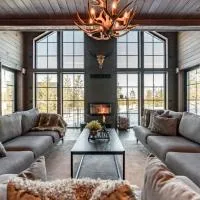 Idre Sky Mountain Lodge- Ski in Ski out, hotel v destinaci Idre