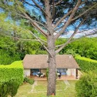 Gîtes de la villa du pin, ξενοδοχείο σε Ruoms