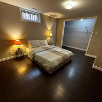 Deluxe Room Close to Restaurants, Plaza, Shopping, Gym & Colleges, hotel near Region of Waterloo International Airport - YKF, Kitchener
