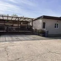 Nuit insolite au cœur d’un ranch proche d’Europa park, hotelli kohteessa Schwobsheim