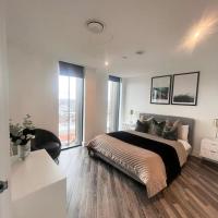 Opulent 3 -Bedroom Penthouse with Stunning Views, hotel in Chinatown, Newcastle upon Tyne