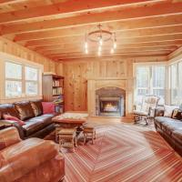 Spacious Classic Cabin Retreat- near Lassen