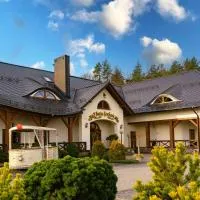 Złota Jesień Restauracja i Noclegi nad jeziorem, hotel v destinaci Kartuzy