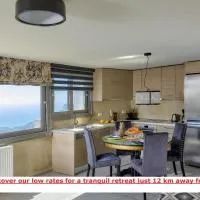Seli Sea View Apartments and Studios، فندق في Vakhós