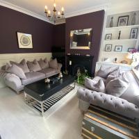 Interior Designed 4 bed Home Horsforth with gym!