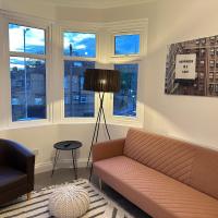 BRAND NEW!! Cosy Apartment by London Tube Station - By Startlet Stays