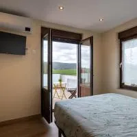 Pensión La Terraza, hotel em Güemes