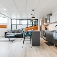 Complexe La Voûte by Gestion ELITE โรงแรมในลาวาล