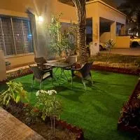 Holidazzle Villa, מלון בקראצ'י