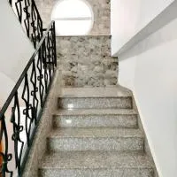 Résidence Inaya 2 SANS GARAGE Accès réservé aux voyageurs déclarés Uniquement PAS DE VISITEURS, hotell i Oran