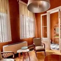 Private Central 2BR/2BA House w Patio&Terrace, hotel din Izmir
