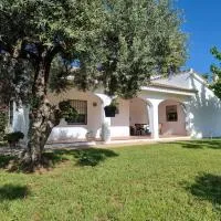 Casa en el campo cerca de sevilla, hotel en La Rinconada