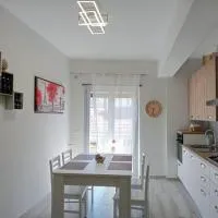 Appartamento Moderno in Centro città、サンターガタ・ディ・ミリテッロのホテル