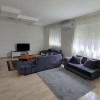 Joli appartement au centre, ξενοδοχείο κοντά στο Rabah Bitat - AAE, Ανάμπα