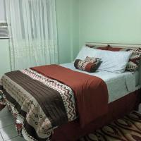 2BR 1BA, Modern Apartment with Aircon and Pool House Access, hotel din apropiere de John A. Osborne Airport - MNI, Harris