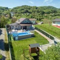 CVETKOVA HIŽA sa JACUZZIJEM, hotel Tuheljske Toplicében