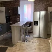 La maison des Artistes, готель у місті Лавелане