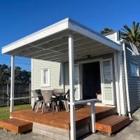 Walk to the beach - Tay St Rustic Cottage