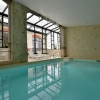 Hôtel Castel Jeanson, готель у місті Аї