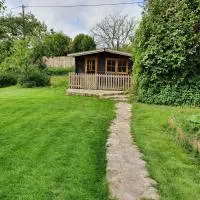 The Cabin - a very quiet location, ξενοδοχείο σε Pewsey