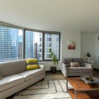 Ultimate 3BR Luxury Suite near Navy Pier with Gym & Pool by ENVITAE