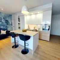 Luxury modern new apartment with garden&free parking,close to Wroclaw self check-in 24h, hotel u gradu 'Siechnice'