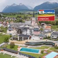 AlpenParks Hotel & Apartment Carpe Solem Mariapfarr，瑪麗亞普法爾的飯店