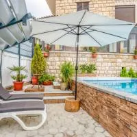 La Kava 1-BR Apt with Terrace in Ain Aar, hotel Al ‘Aţshānah városában