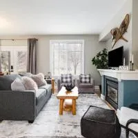 All Season Ski in Out Chalets at Calabogie Peaks、Calabogieのホテル