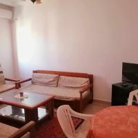 Appartement S+2 richement meublé et climatisé，Potinville的飯店