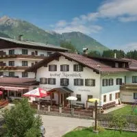 Hotel Alpenblick, hotell i Bach