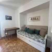 Appartement les Mésanges en rez de jardin -terrasse-2 chambres-parking – hotel w mieście Le Poët-Laval