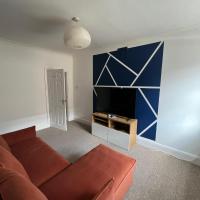 Newly Renovated Garden Flat with Free Parking by Prescott Apartments