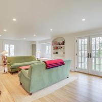 Charming Greenwich Escape Near Wooded Trails!