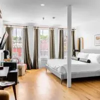West Market Square View, Historic Hotel DTWN, King Bed, Room # 401، فندق في بانغور