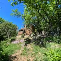 Tiny House en lisière de forêt, hotel a Les Mages