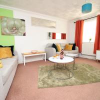 3 Bed with Free Parking - Merriotts 1 by Tŷ SA