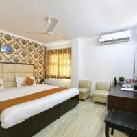 Hotel First by Goyal Hoteliers, hotel u četvrti 'Taj Ganj' u gradu 'Agra'