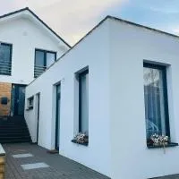 r E L L A x Studia Chvalovice Hatě, hotel v destinácii Chvalovice
